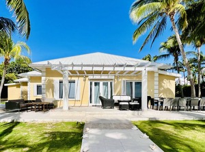 Sprat Bay Villa | South Sound