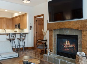 Lodge At Brookside | Avon