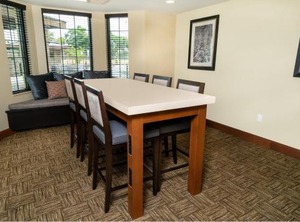 La Monarca Hotel B | Newark