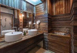 Hostel | Talat Yot