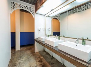 Hostel | Talat Yot