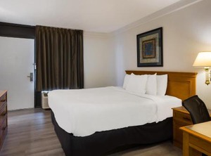 La Quinta Inn | Fleming