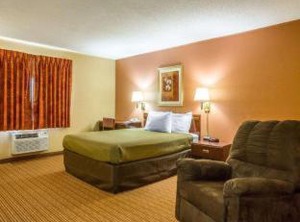 Econo Lodge Massena Hwy | Massena