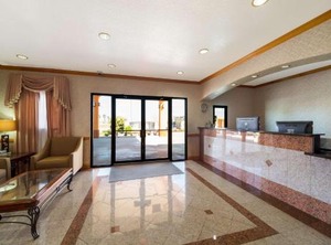 Surestay Hotel | Falfurrias