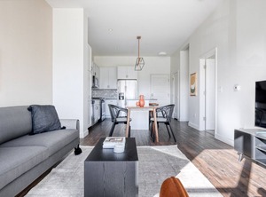 Elmhurst Lounge | Elmhurst