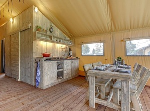 Tent Lodge Facilities At The Bedafse Bergen | Uden