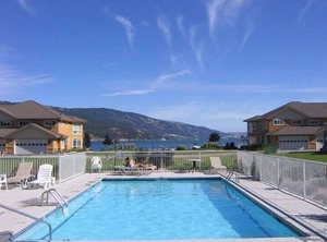 Emerald Beach Villas Country | Central Okanagan