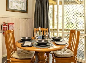 The Crays Accommodation | Strahan