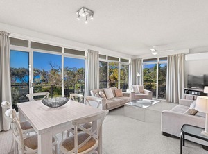 The Voyager | Nelson Bay