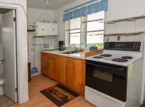 The Pines Housekeeping Cottages Cottage | Leeds and the Thousand Islands