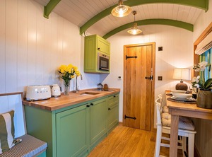 The Shepherd Hut At Northcombe Farm | Beaworthy