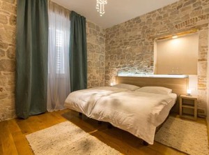 Tifani | Old Town