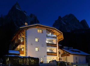 Top Located Amadeus Alpine Gem Pax | Siusi