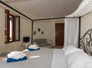 Giannis Alykes Zakynthos Greece | Vasilikos
