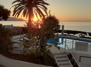 Tuhillo Menyber | Nerja
