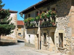 Uncle Benito People | Molinos de Duero