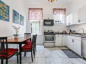 Charm | Freret