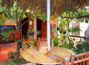 Van Long Homestay | Gia Vien