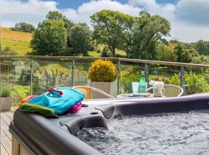 Vantage Point Hillfield Village Dartmouth | Bugford