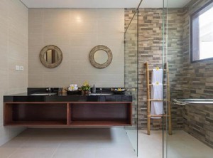 Villa Atap Padi | Melayang