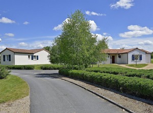 Villa Located Surroundings | Vasles