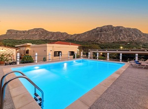 Villa Kera | Pervolakia