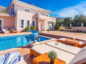 Villa Milla Jacuzzi Sauna Max Person | Srinjine