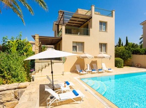 Villa Serenity | Polis