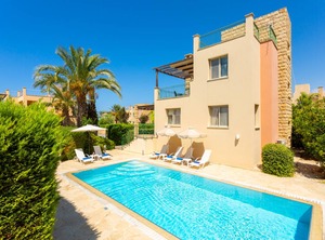 Villa Serenity | Polis