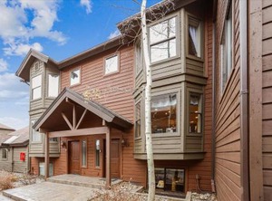 Village Point Townhouse | Warrior's Mark