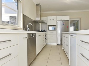 Wangi Lakehouse Lakefront | Wangi Wangi