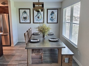 Bay | Harbor Oaks