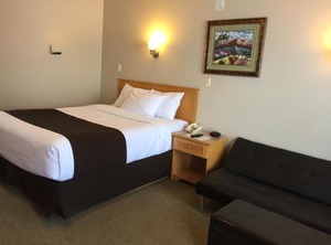 West Country Inn | Drayton Valley