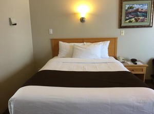 West Country Inn | Drayton Valley