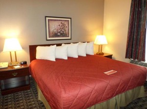 Ramada | Canton