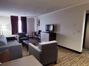 Ramada | Canton