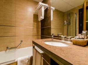 Hotel Yit Conquista Granada | Peligros