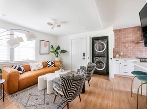 Spring Street Br Holiday | Westside