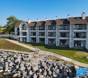 Edgewater Inn 