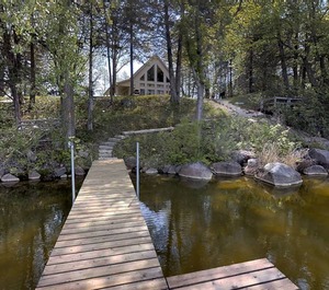 Lakefront Hideaway 