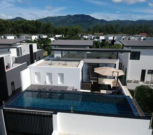 Rooftop Villa Laguna People Restaurants Shops 