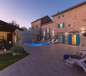 Accommodation 