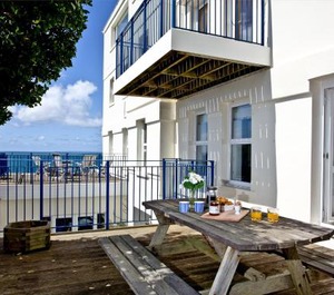 Devon Beach Court 
