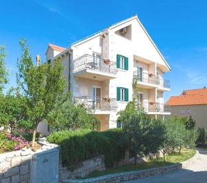 Apartments Jakov 