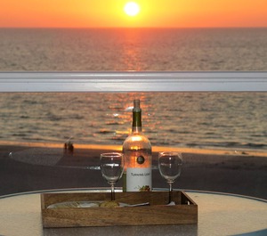 Crescent Beach Club 