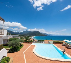 Terrace Metres Beach 