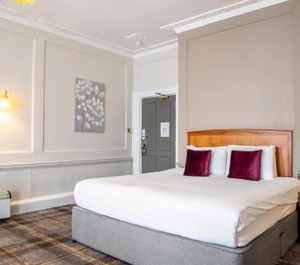 Arnos Manor Hotel 