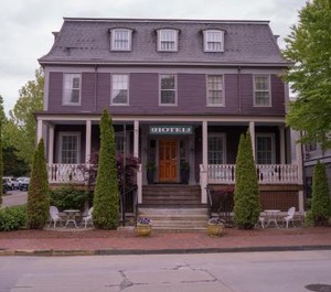 Bellevue Manor 