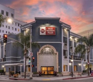 Hotel At The Convention 