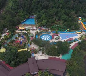 Bukit Merah Laketown Resort 